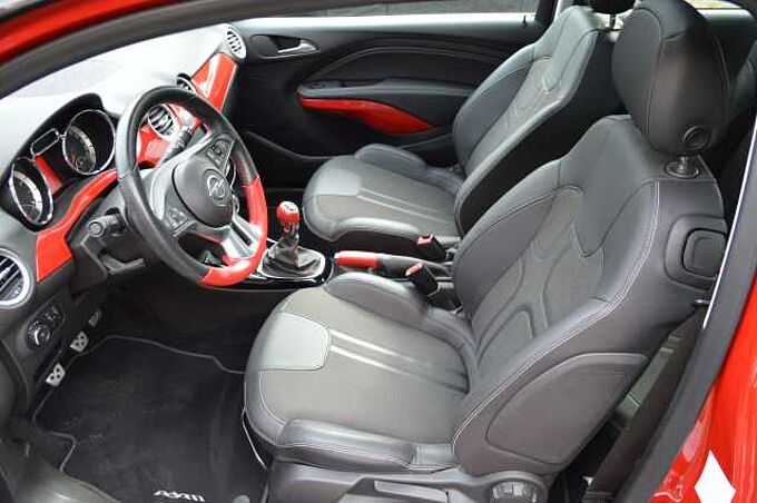 Opel Adam 1.0 Start/Stop Rocks