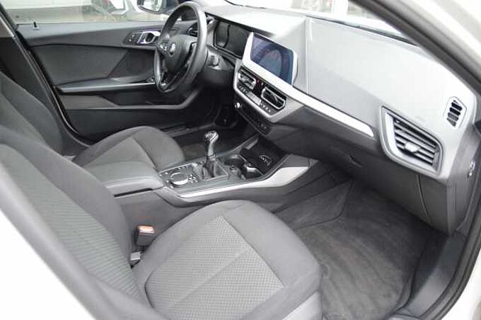 BMW 118i Advantage Sitzhzg. LM-F`17