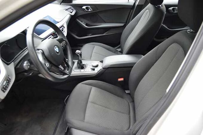 BMW 118i Advantage Sitzhzg. LM-F`17