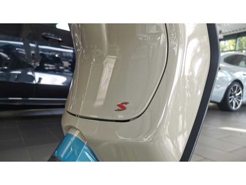 Vespa Primavera 50 S beige MJ 24 Cockpit