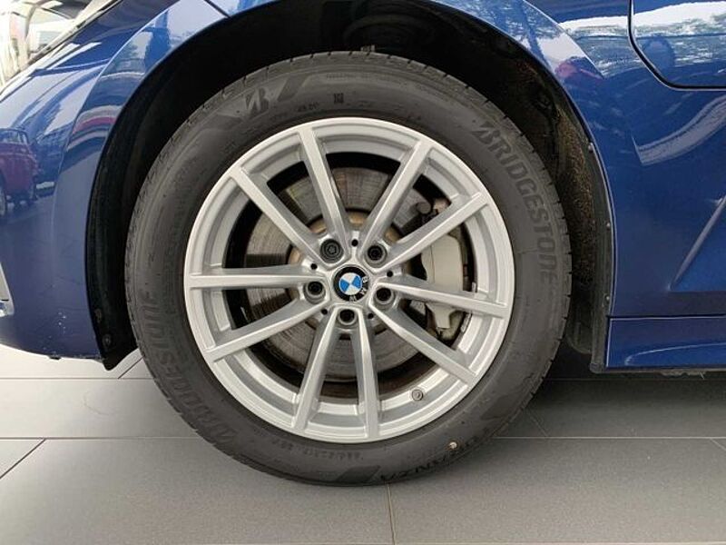 BMW 330e Advantage HUD LiveCo. Prof. Driv.