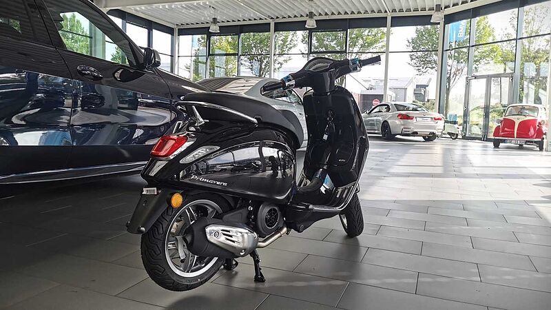 Vespa Primavera 125 *schwarz*