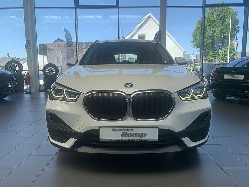 BMW X1 sDrive18i Advantage Aut. Navi/LED/SHZ