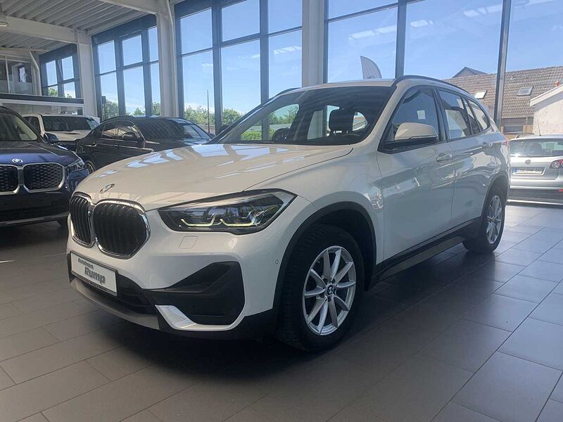 BMW X1 sDrive18i Advantage Aut. Navi/LED/SHZ