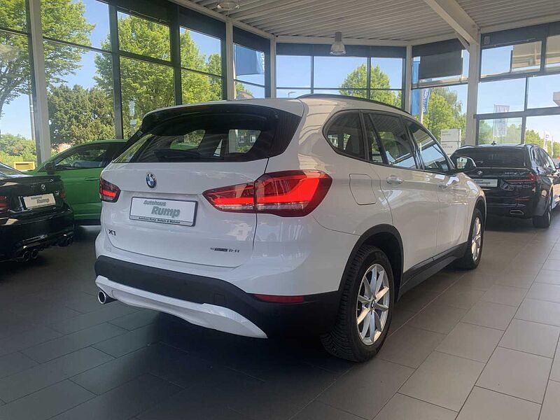 BMW X1 sDrive18i Advantage Aut. Navi/LED/SHZ