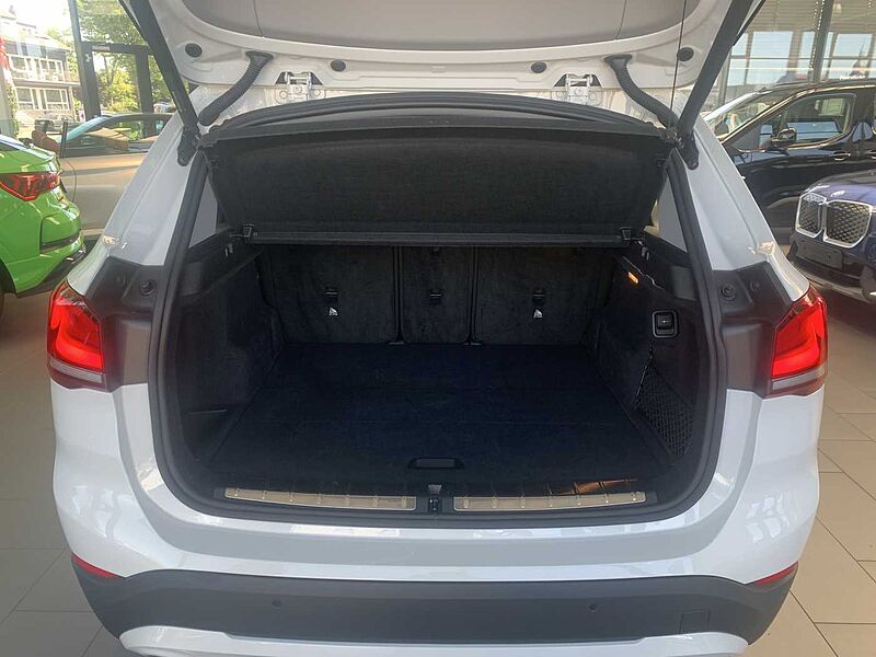 BMW X1 sDrive18i Advantage Aut. Navi/LED/SHZ