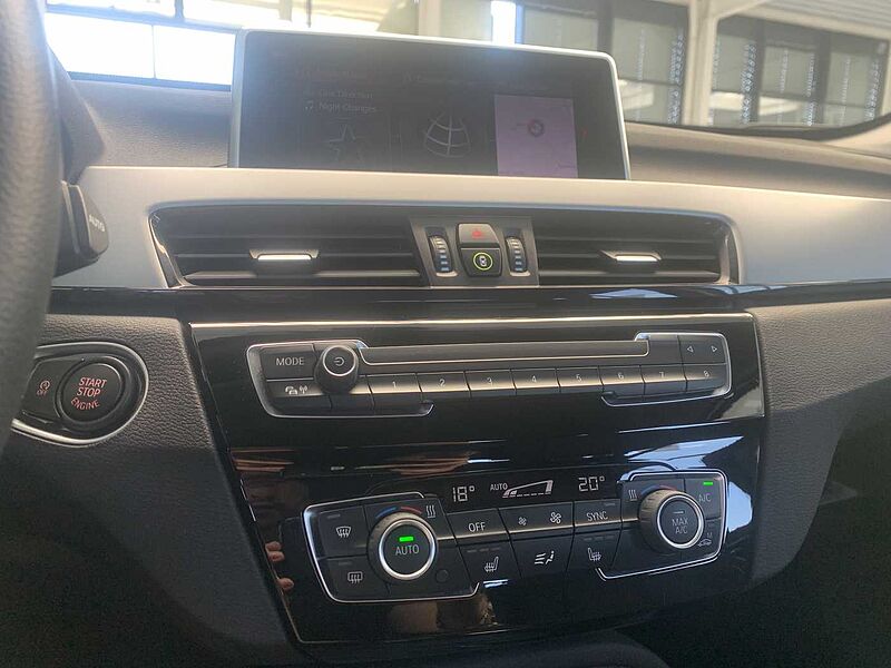 BMW X1 sDrive18i Advantage Aut. Navi/LED/SHZ