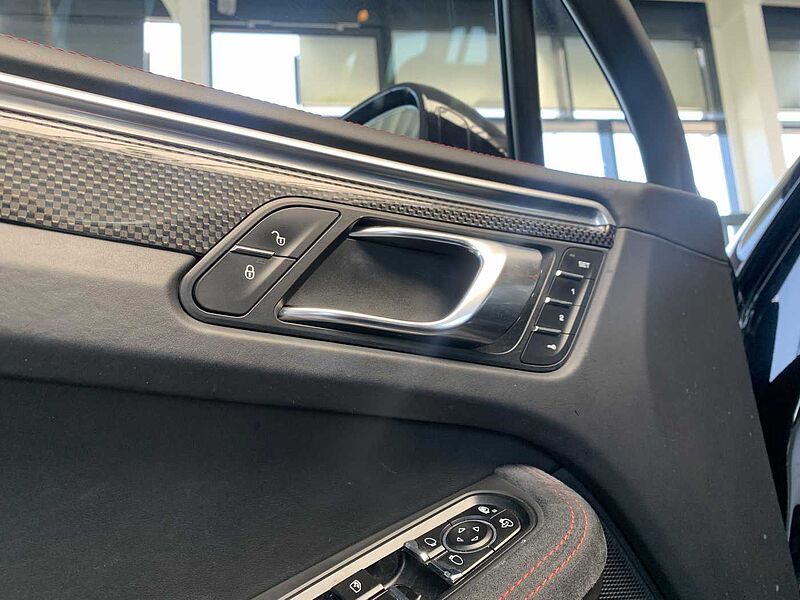 Porsche Macan Turbo | Export/-Händler | AHK/PANO/Standhz. /ACC