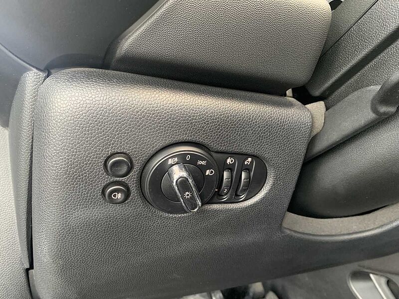 MINI Cooper Cabrio Autom. NAVI/APPLE/LED/DAB/KLIMAAUT