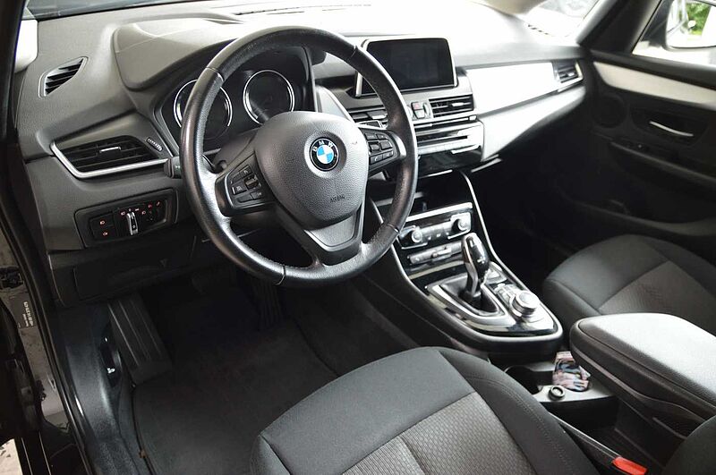 BMW 218i Gran Tourer 3. Sitzreihe, SD