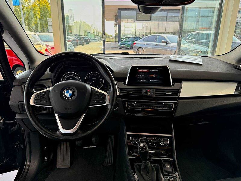 BMW 218i Gran Tourer Advantage NAVI/Sitzhzg/AHK