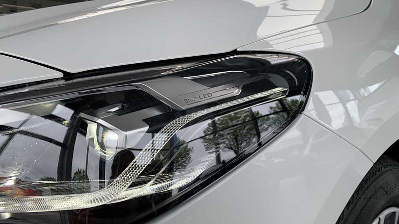 BMW 218i Active Tour. M-Sport NAVI/AHK/LM/H&K