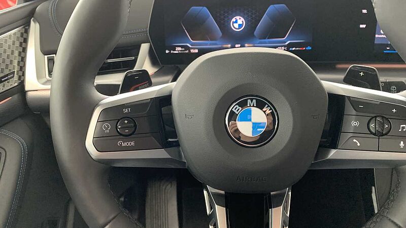 BMW 218i Active Tour. M-Sport NAVI/AHK/LM/H&K