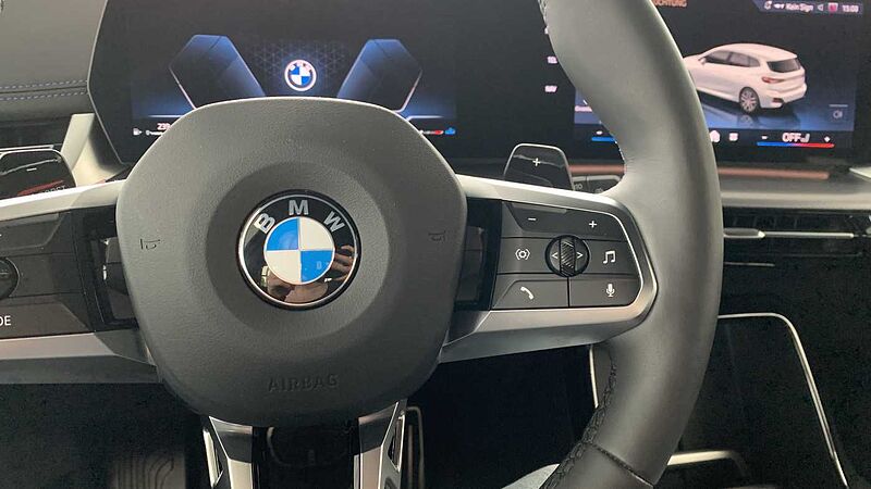 BMW 218i Active Tour. M-Sport NAVI/AHK/LM/H&K