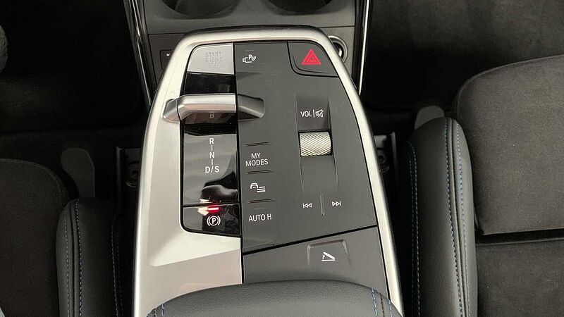 BMW 218i Active Tour. M-Sport NAVI/AHK/LM/H&K