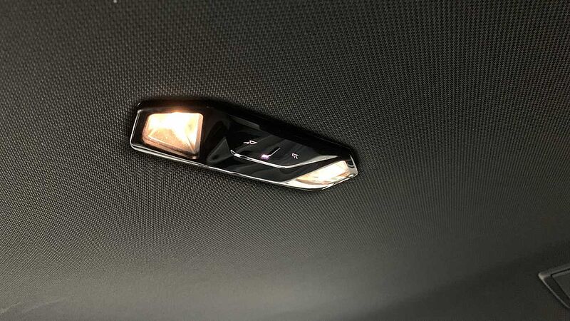 BMW 218i Active Tour. M-Sport NAVI/AHK/LM/H&K