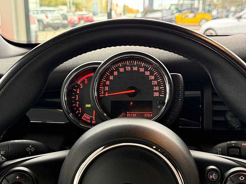 MINI COOPER D Seven Autom. /Navi/ Sportsitze