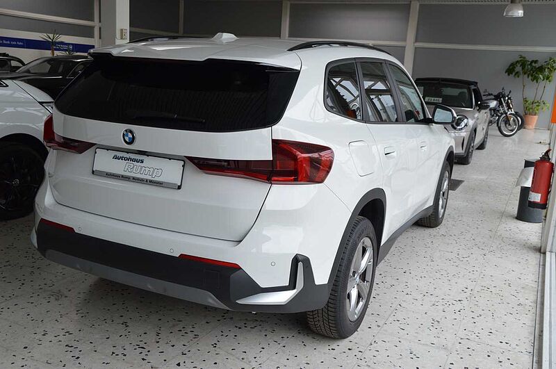 BMW X1 18i sDrive Aut.1.Hd.