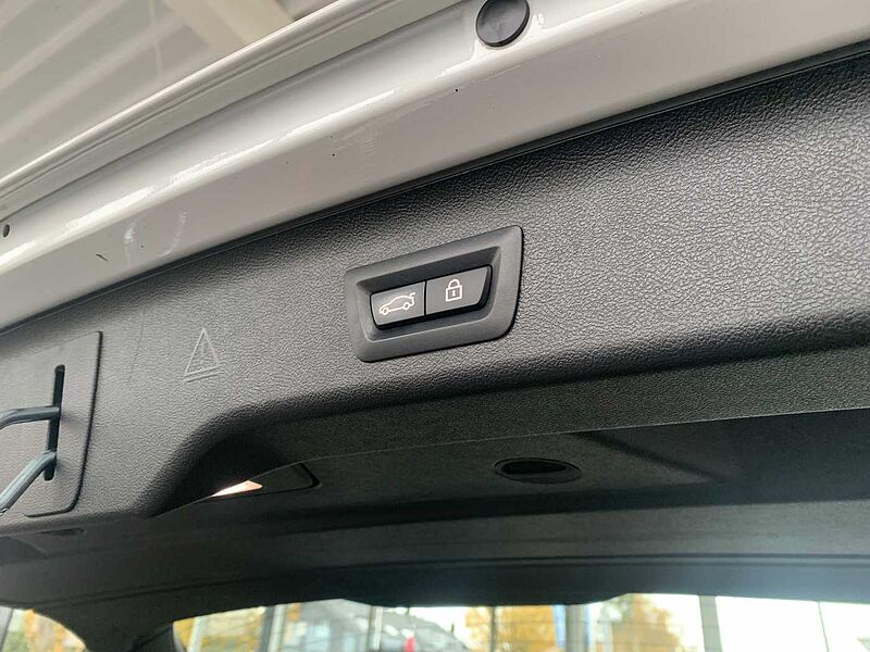 BMW 520D Touring M-Sport Pano/Leder/LM-19/AHK