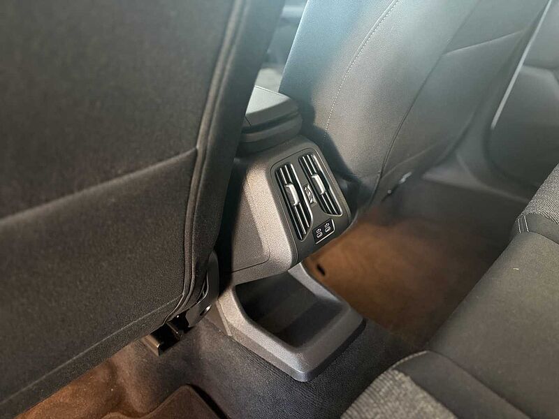 BMW X1 sDrive18i Autom. /LED/AHK