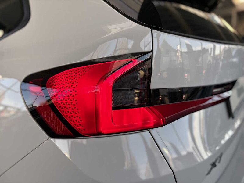 BMW X1 sDrive18i Autom. /LED/AHK