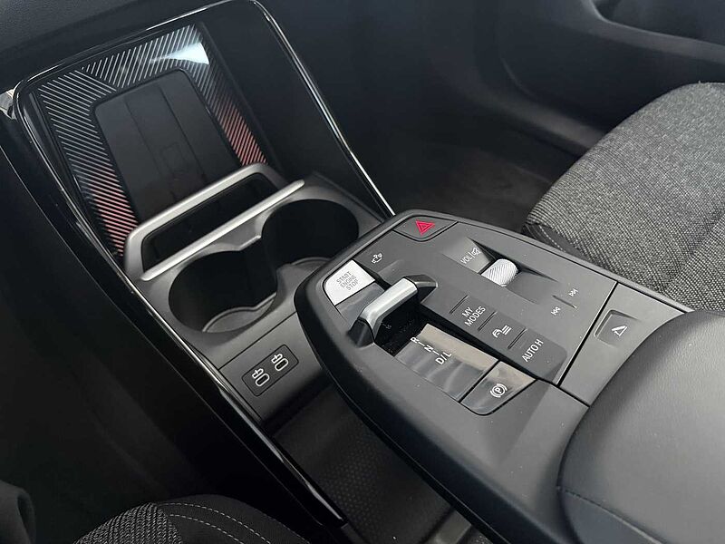 BMW X1 sDrive18i Autom. /LED/AHK