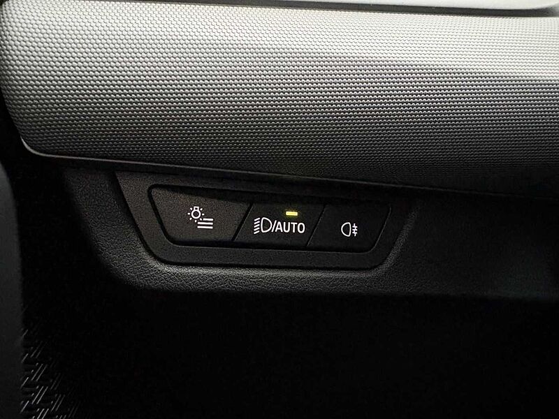 BMW X1 sDrive18i Autom. /LED/AHK