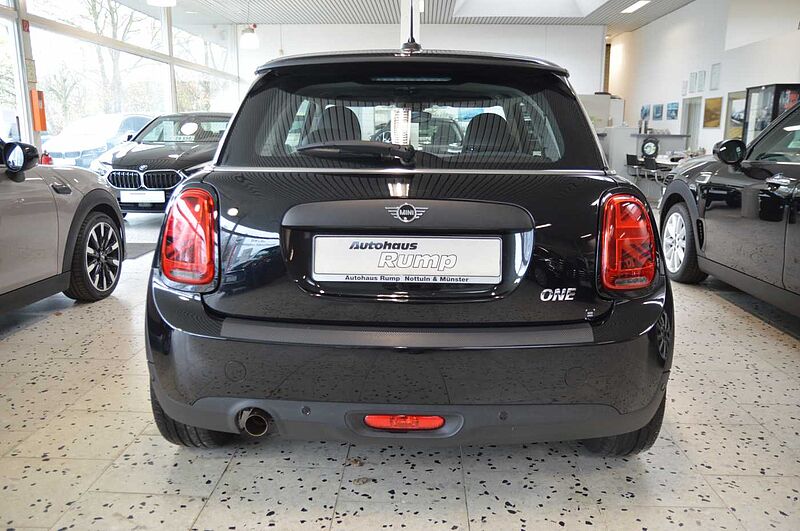 MINI 3-TÜRER Mini One Blackline