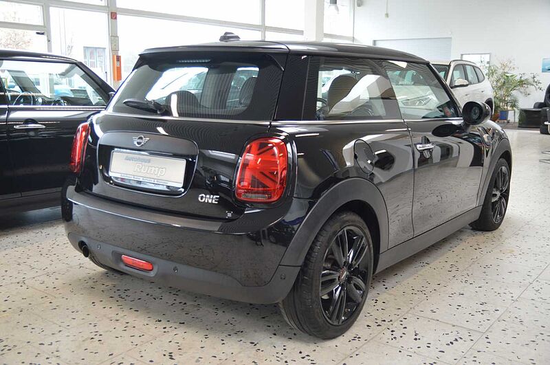 MINI 3-T&Uuml;RER Mini One Blackline