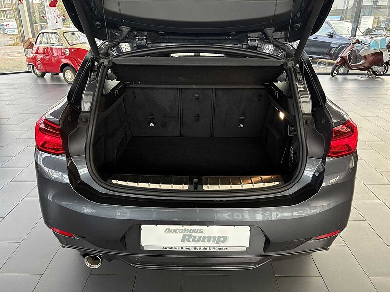 BMW X2 sDrive18i M-Sport / LED / Aut.