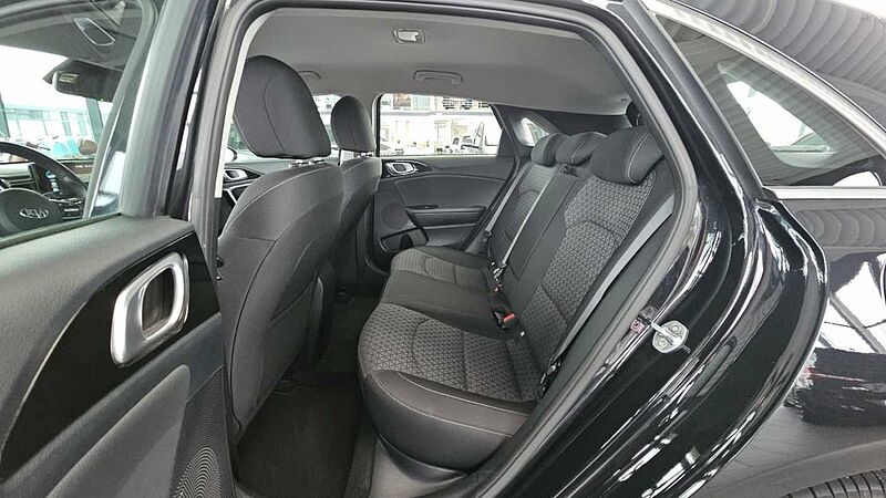 Kia cee'd / Ceed Automatik | AHK | SHZ | NAVI