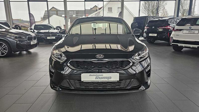 Kia cee'd / Ceed Automatik | AHK | SHZ | NAVI