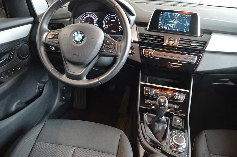 BMW 218i Active Tourer Navi, LED, Sitzhzg.