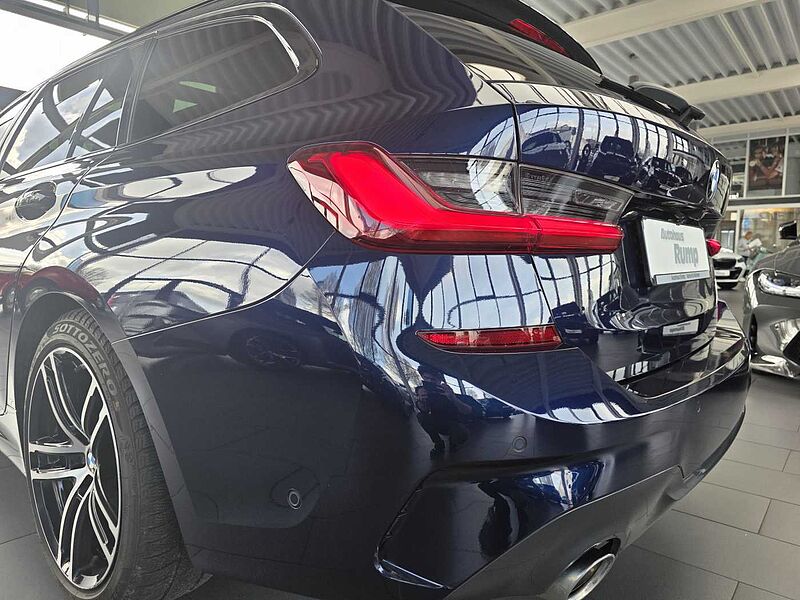 BMW 330d Touring. M Sport HUD/Drive. Prof. /AHK/PANO