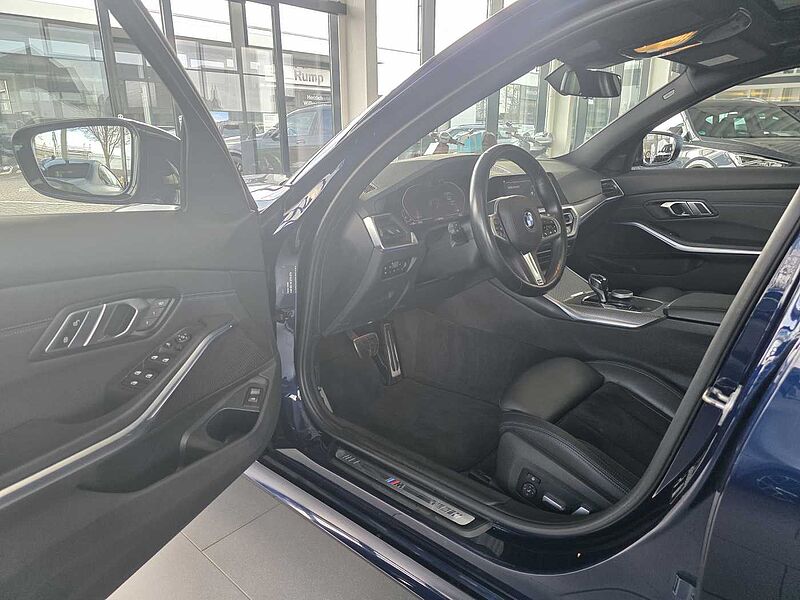BMW 330d Touring. M Sport HUD/Drive. Prof. /AHK/PANO