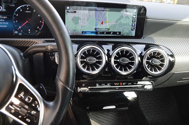 Mercedes-Benz A180 Autom. Navi. Sports.