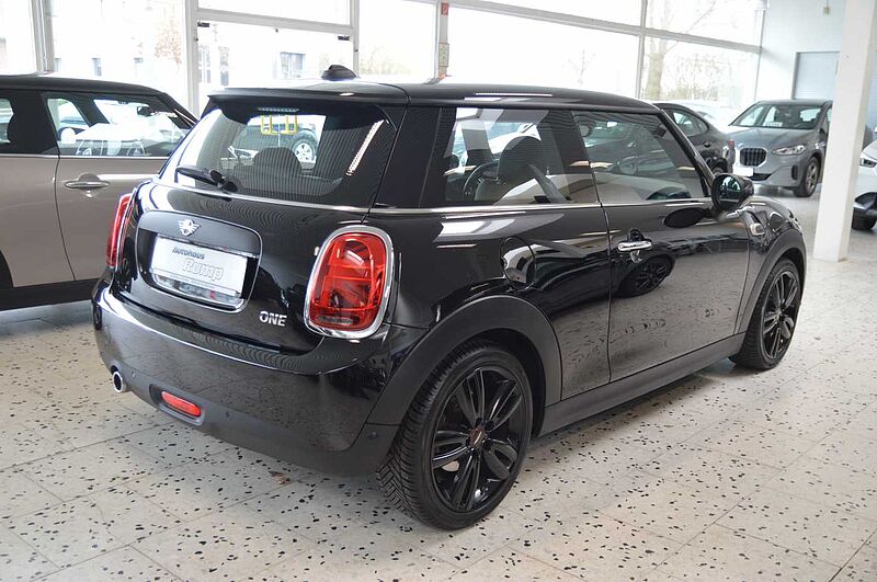 MINI ONE 3trg. Autom. Navi