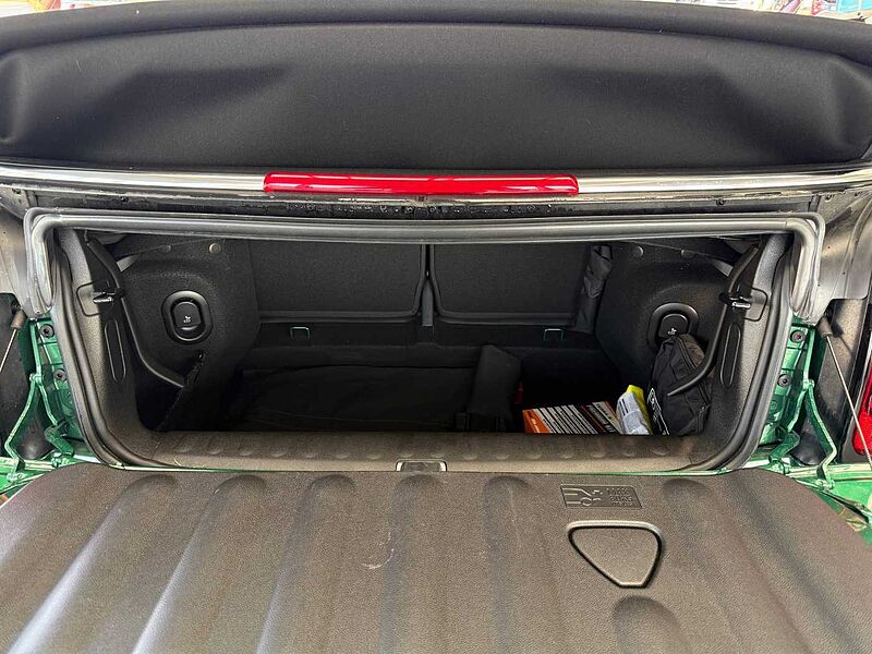 MINI John Cooper Works Cabrio Aut. JCW Trim