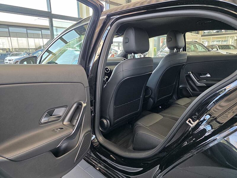 Mercedes-Benz A 250 4Matic 7G-DCT Progressive Multibeam LED / MBUX