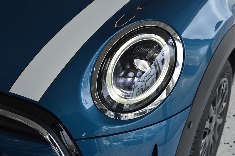 MINI ONE 5-T&Uuml;RER Pano, Navi