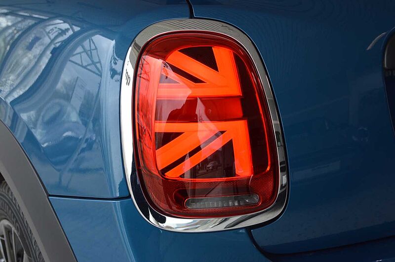 MINI ONE 5-T&Uuml;RER Pano, Navi