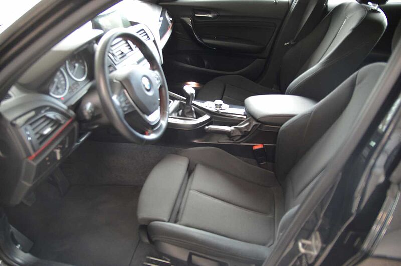 BMW 120d Sport Line LED, Navi, H&K SS