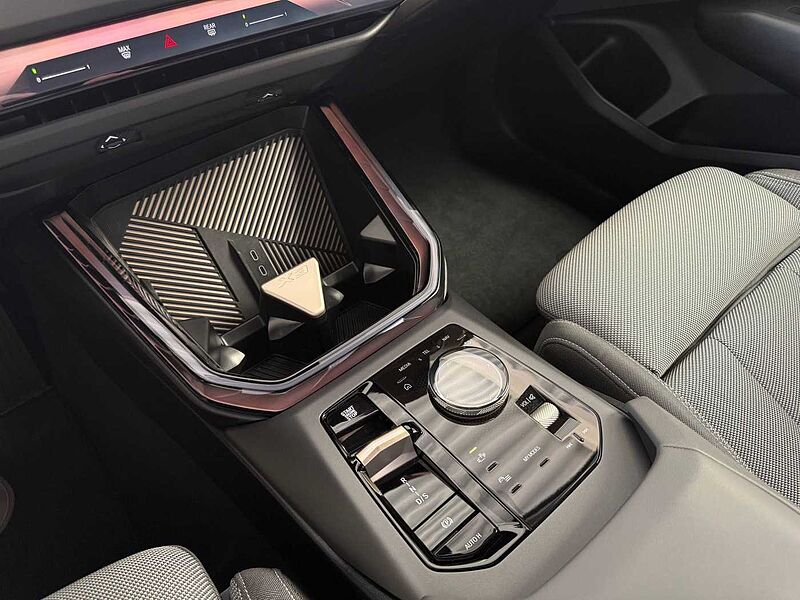 BMW X3 20d xDrive AHK/HUD/ACC/360&deg;Cam/H&K/Memo.