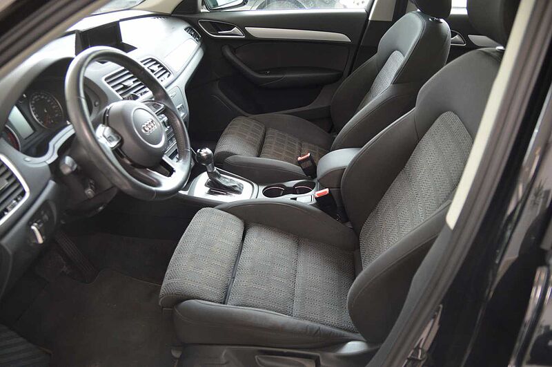 Audi Q3 1.4 TFSI  S tronic sport