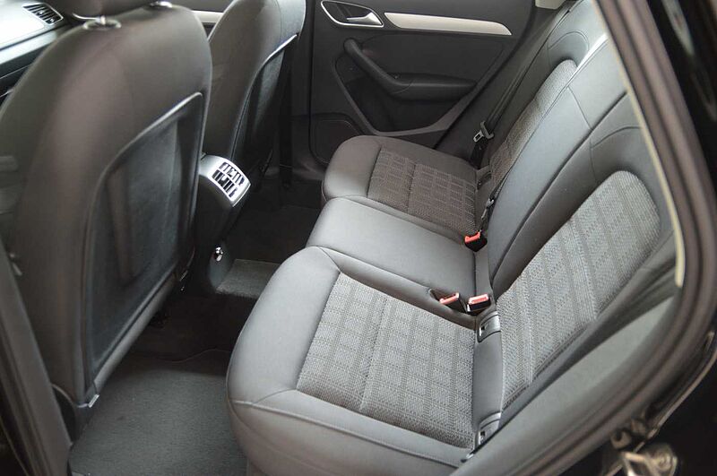 Audi Q3 1.4 TFSI  S tronic sport