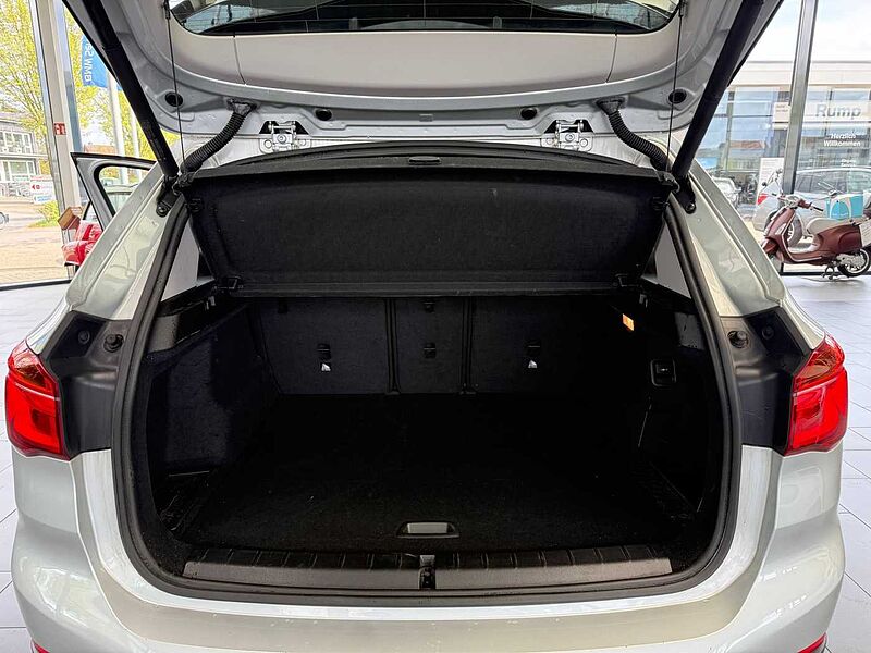 BMW X1 18d sDrive AHK/NAVI/KLIMA