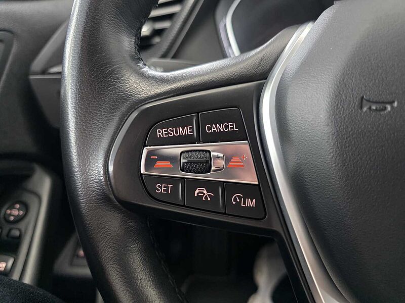 BMW 118d Shadow-Line Automatik HUD/RFK/Sitzhzg/LM