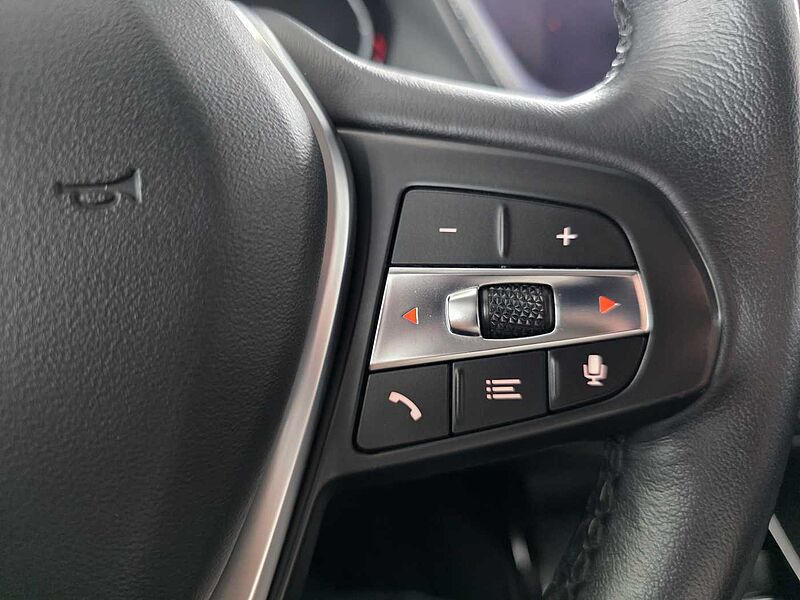 BMW 118d Shadow-Line Automatik HUD/RFK/Sitzhzg/LM