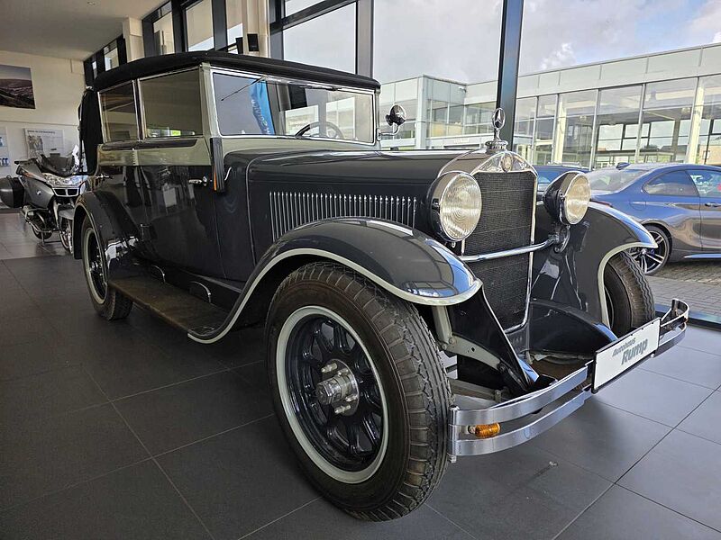 Mercedes-Benz Stuttgart 260 (W11)