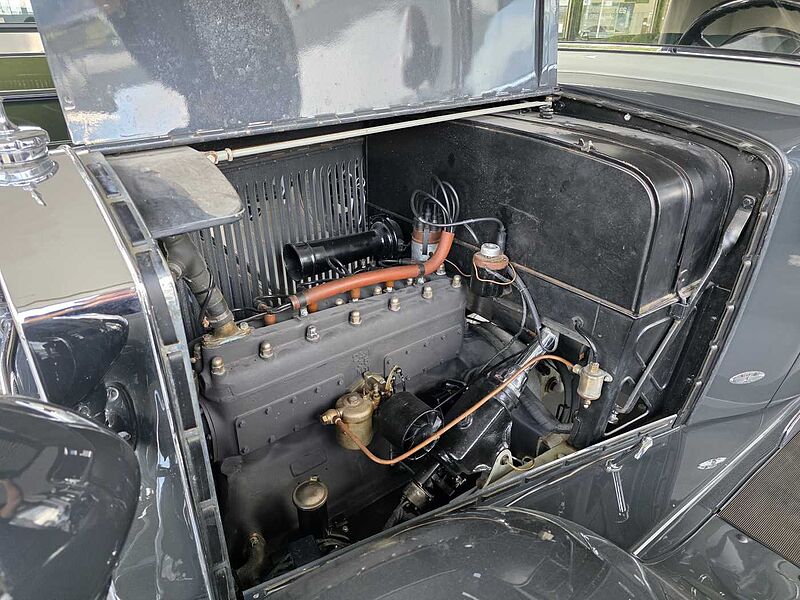 Mercedes-Benz Stuttgart 260 (W11)